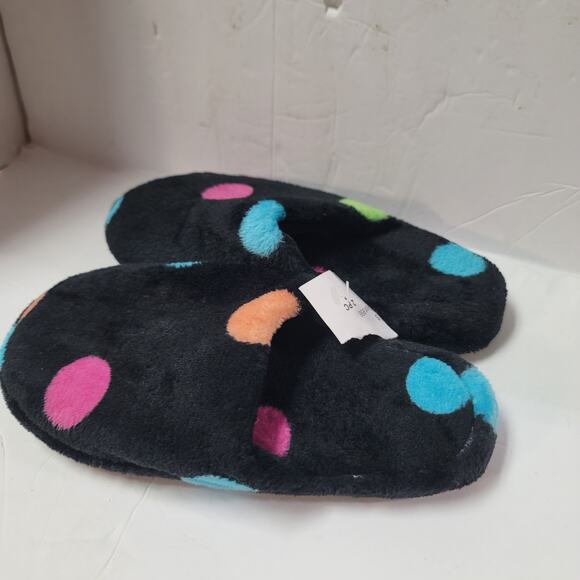 Nordstroms NEW Small slippers NEW Black fuzzy polka dot house shoes - Picture 1 of 4